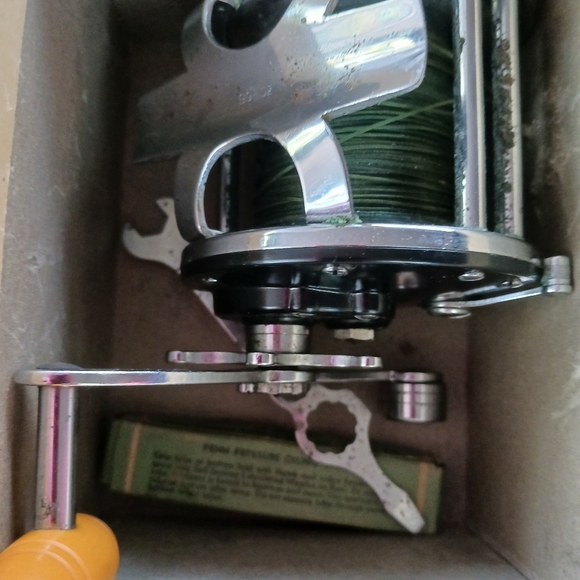 Vintage Penn 65 with box - Picture 2 of 10